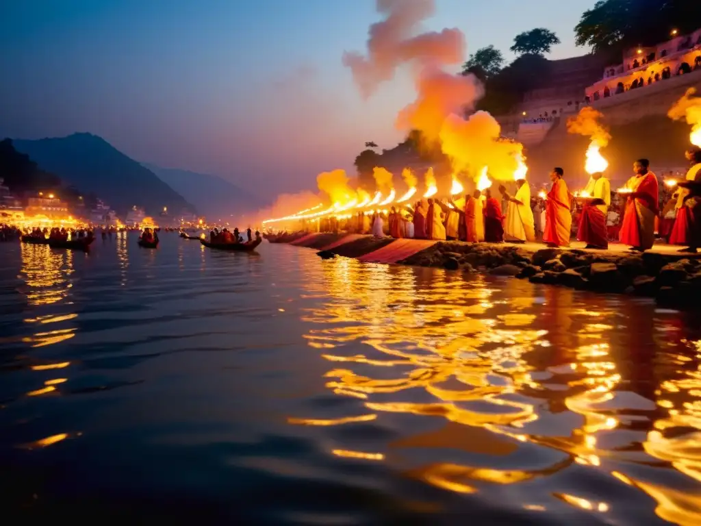 Hindu devotees realizando el ritual Aarti en las orillas del río Ganges al atardecer, creando una atmósfera espiritual y serena