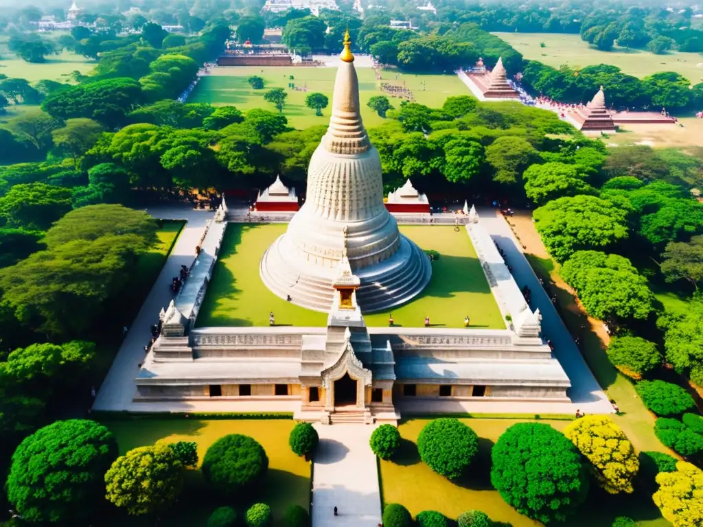 Vista aérea impresionante de Bodh Gaya con el Templo Mahabodhi como centro, ideal para peregrinación espiritual a Bodh Gaya